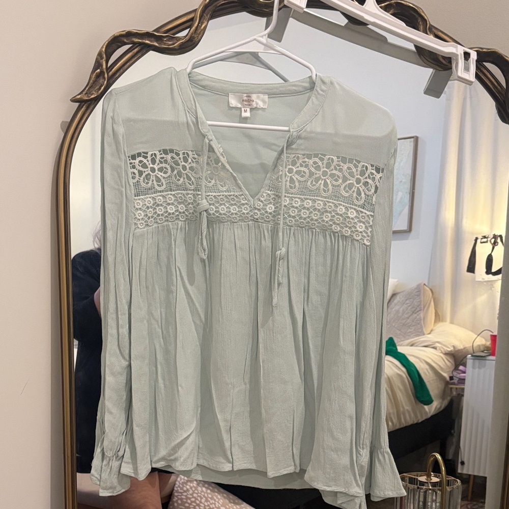 Entro Light Green Lace Accent Blouse